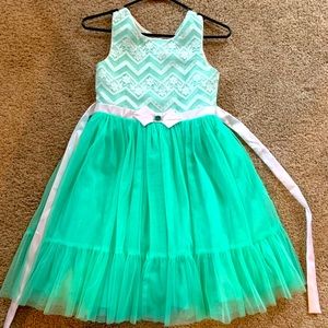Girl’s dress